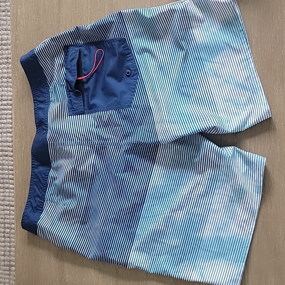 Quiksilver board shorts - Picture 5 of 5